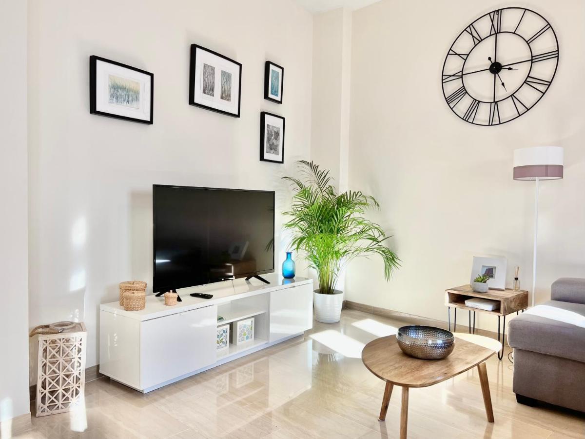 Teodosio Apartment FREE PARKING&CENTRAL AC Sevilha Exterior foto