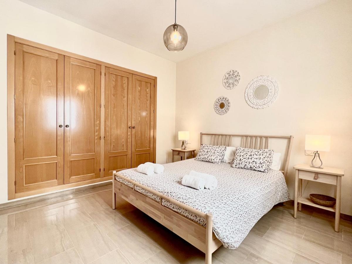 Teodosio Apartment FREE PARKING&CENTRAL AC Sevilha Exterior foto