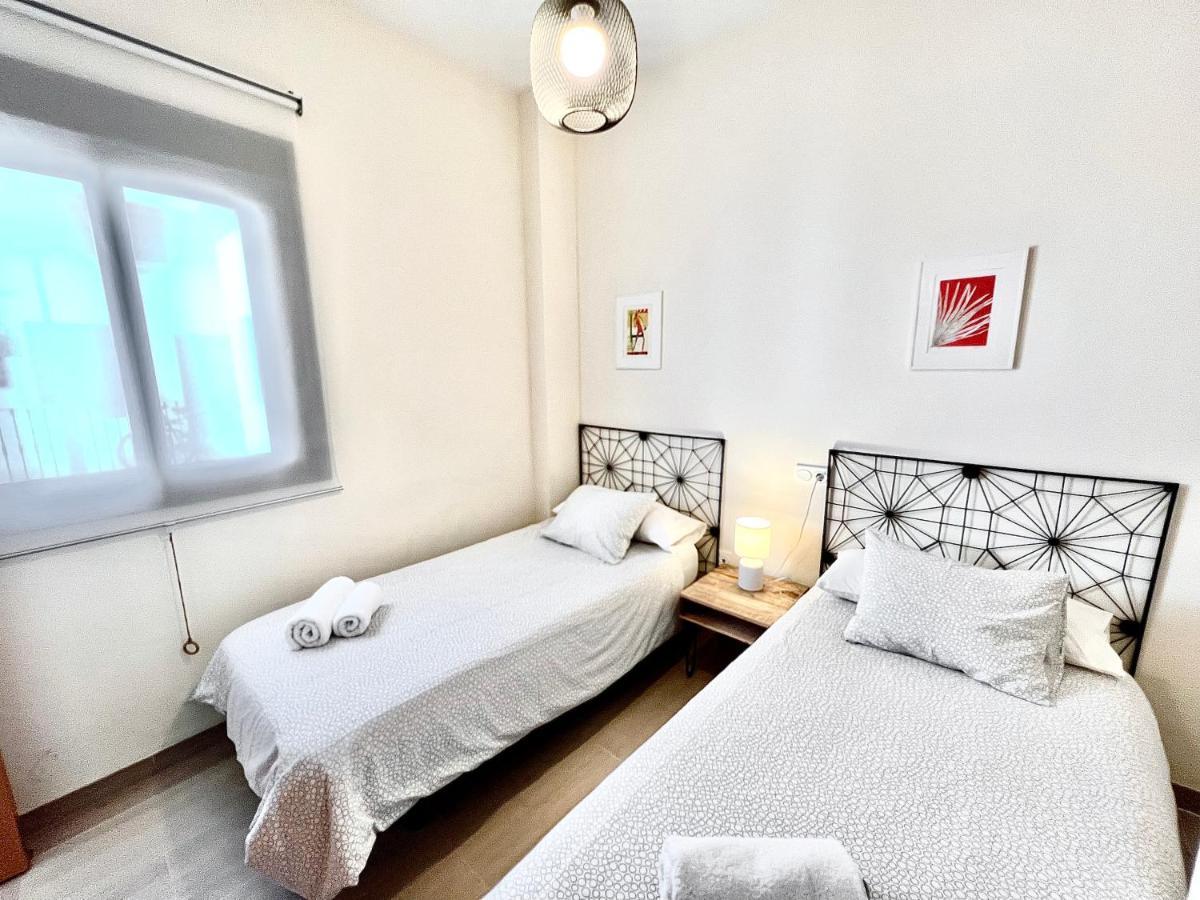 Teodosio Apartment FREE PARKING&CENTRAL AC Sevilha Exterior foto