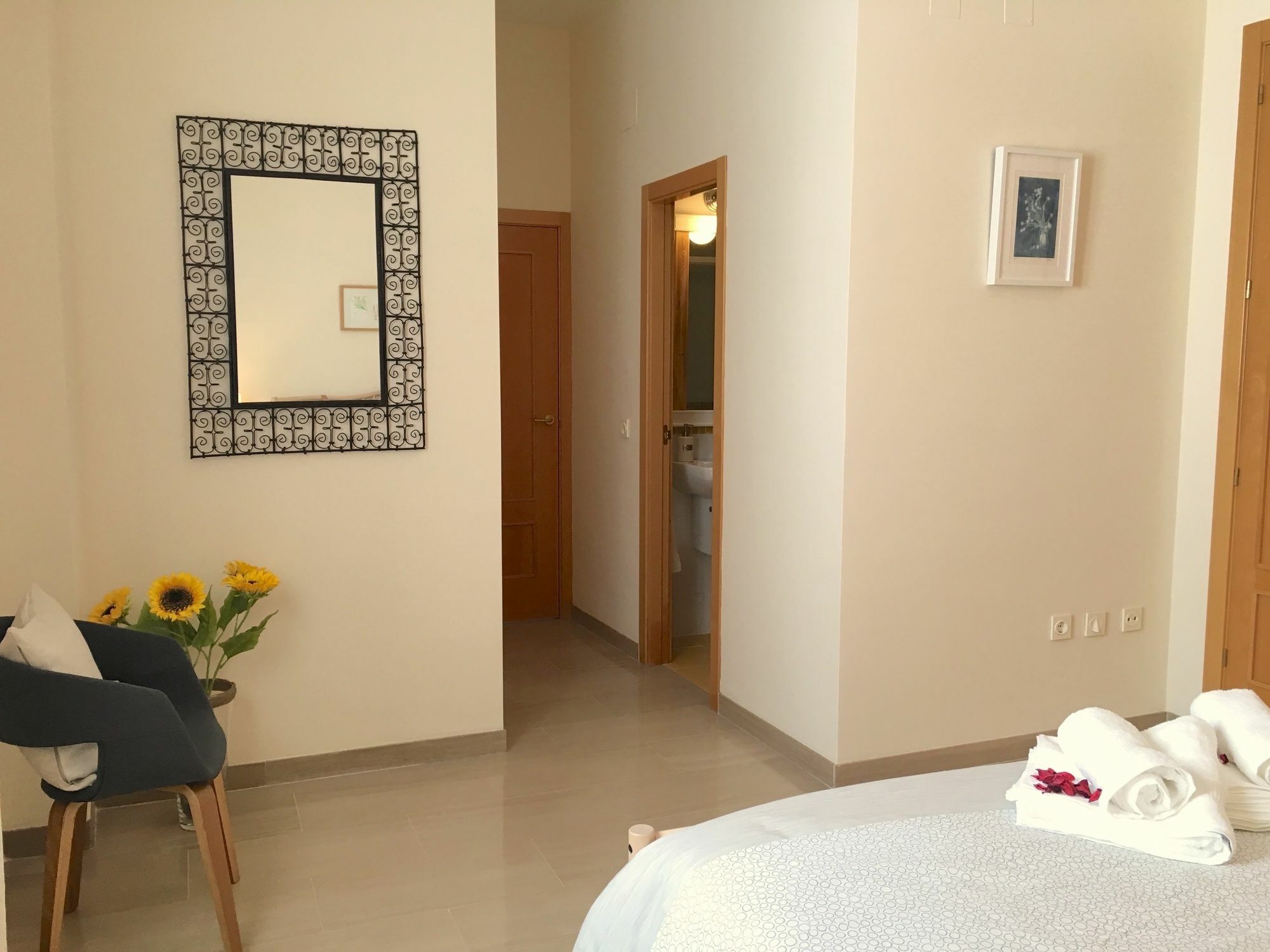 Teodosio Apartment FREE PARKING&CENTRAL AC Sevilha Exterior foto